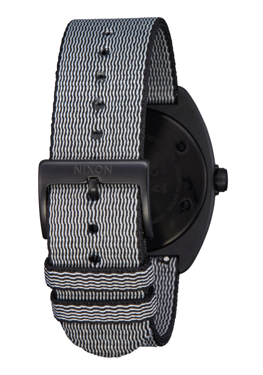 Light-Wave - All Black