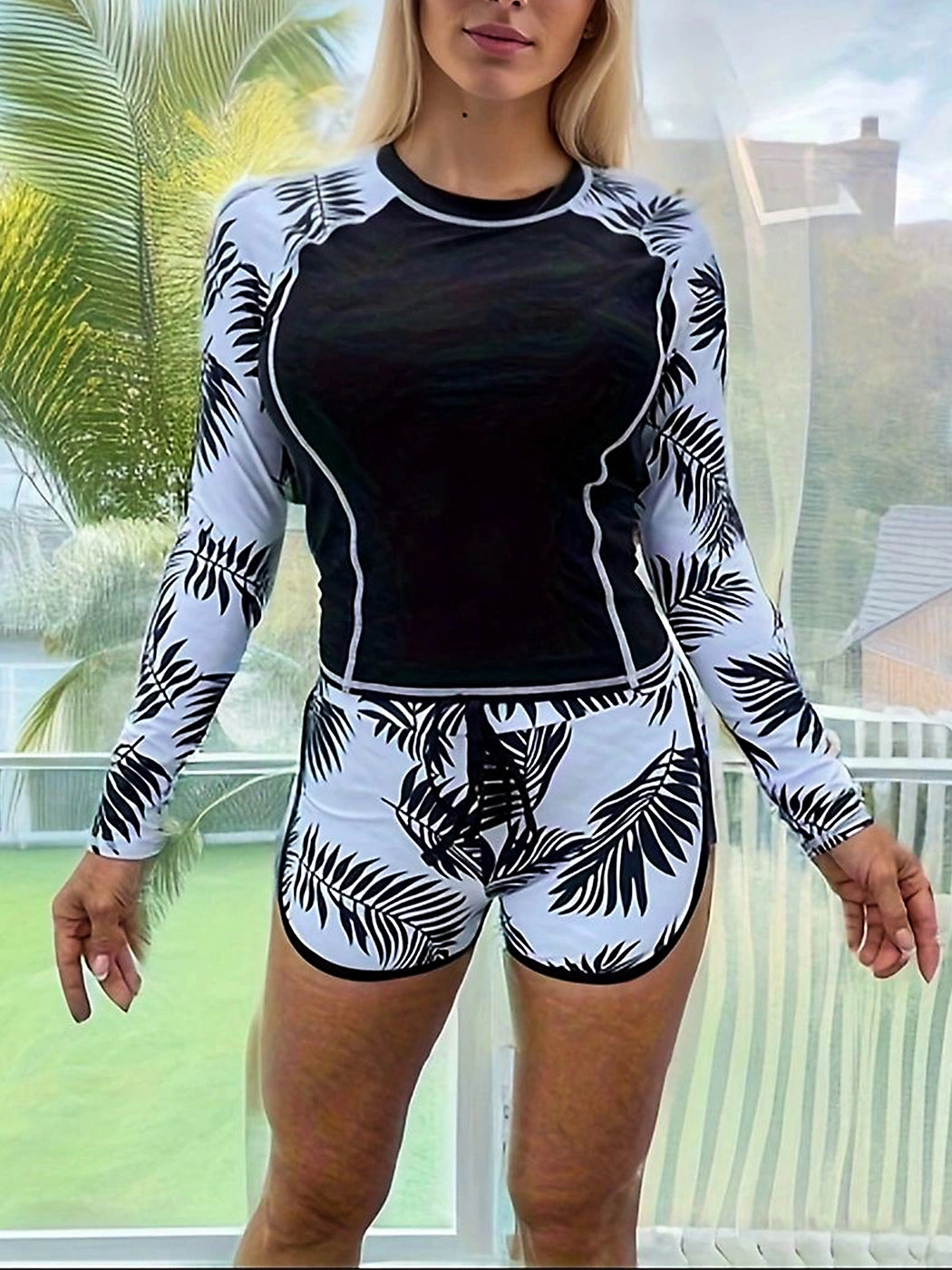 Women's Stylish Print Long Sleeve Rash Guard Swimsuit